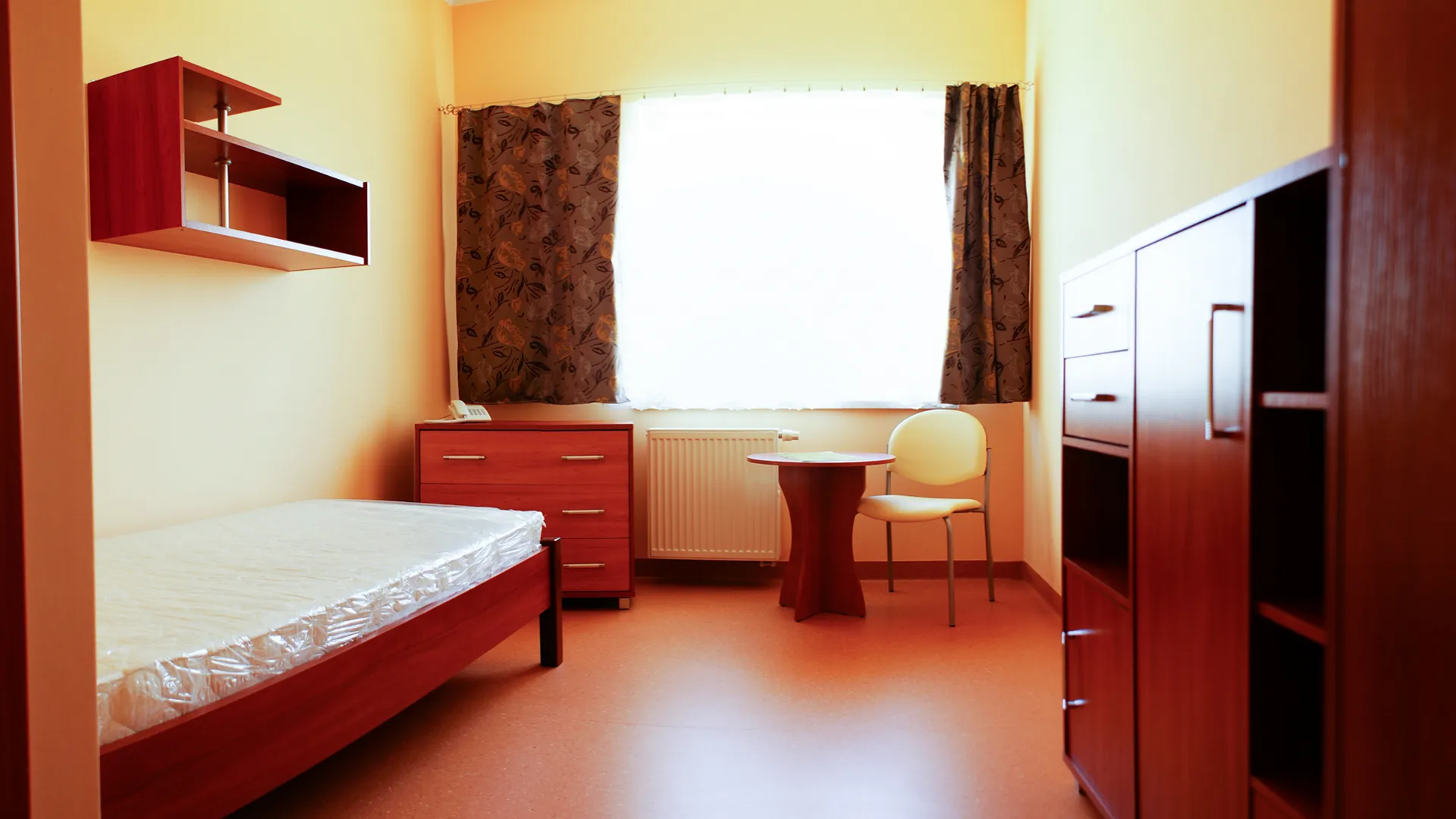 Single person room
